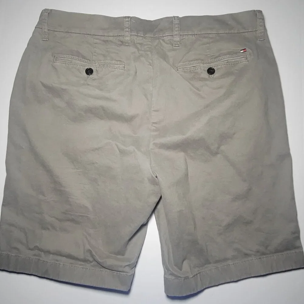 Tommy Hilfiger Mens Gray Chino Style 5 Pocket Shorts Size 34